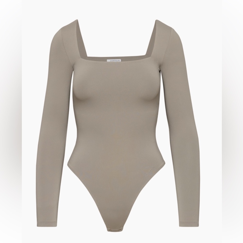 Aritzia Babaton Contour Squareneck Longsleeve Bodysuit